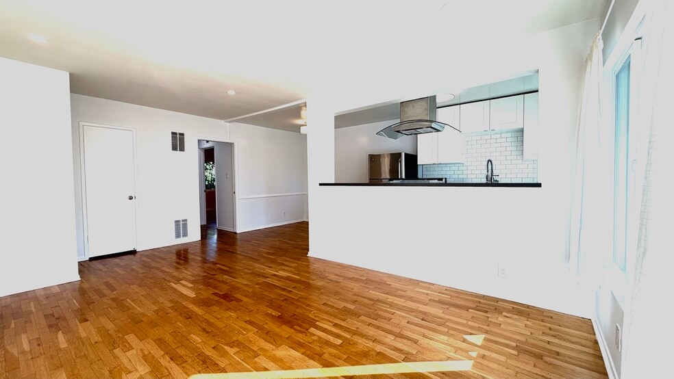 Building Photo - 2001 Preuss Rd