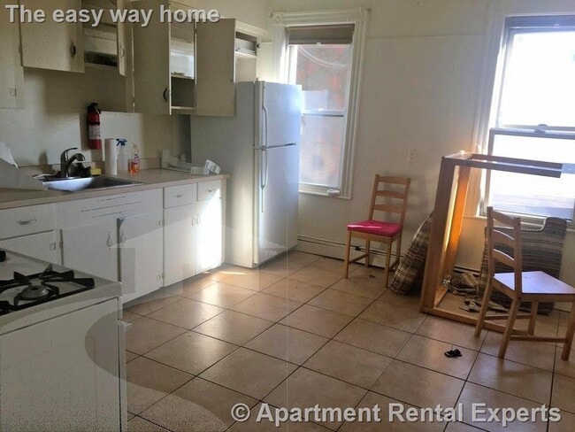 Building Photo - 9 Fulkerson St