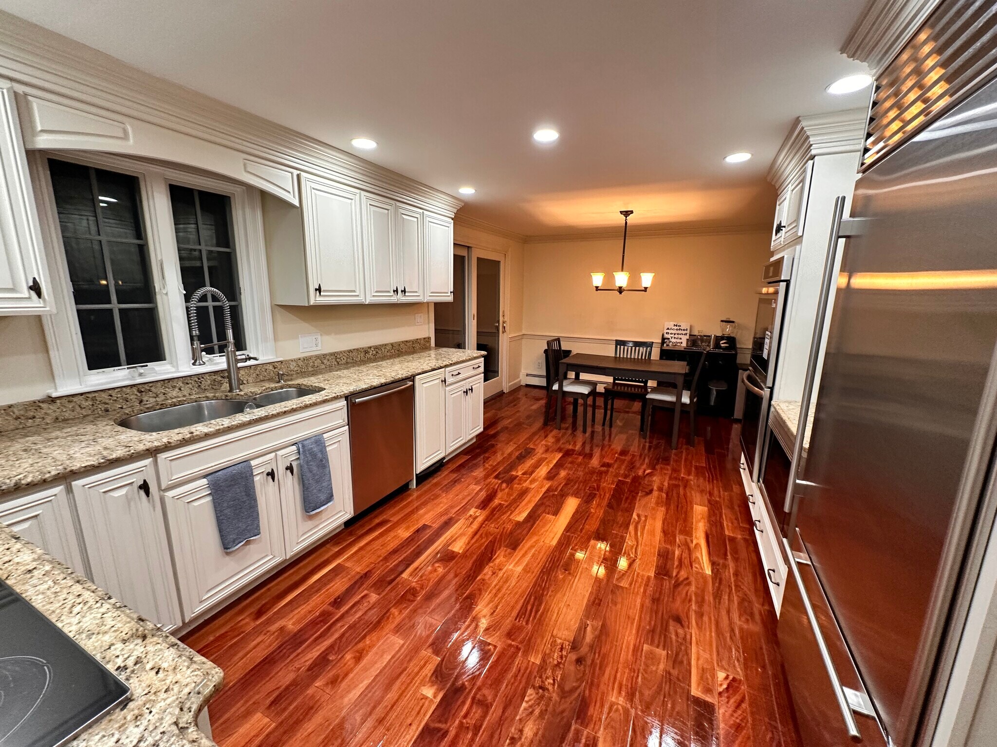 Kitchen - 53 Edinboro St