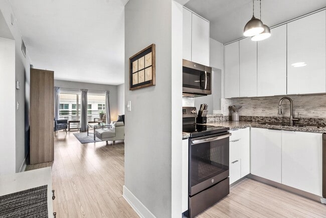 Building Photo - 1461 S Ocean Blvd