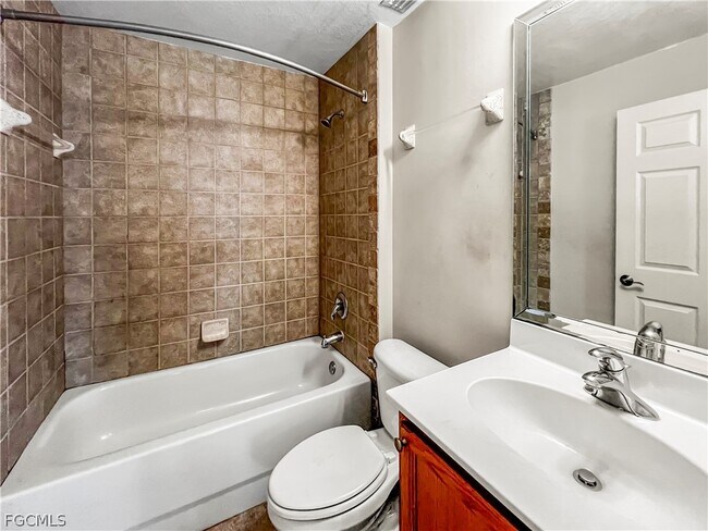 Building Photo - 13437 First St