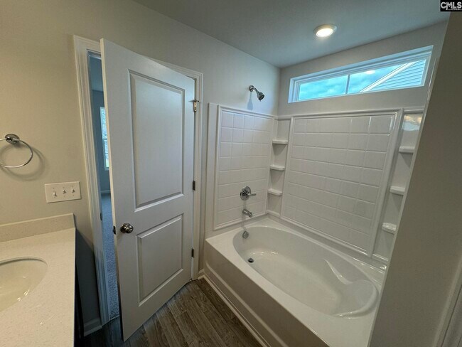 Building Photo - 17 Ozark Dr