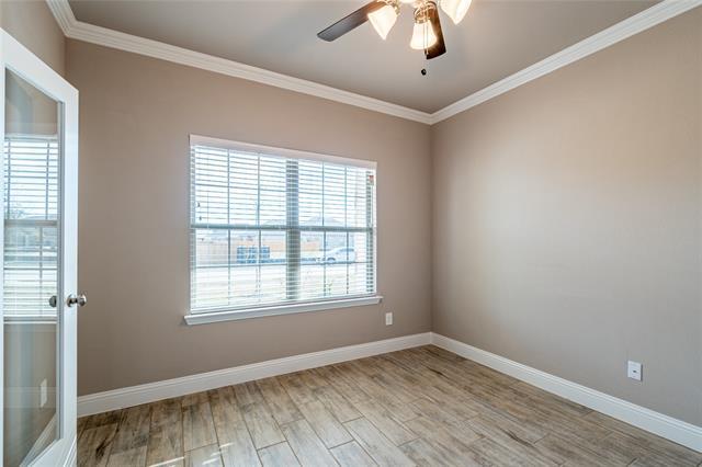 Building Photo - 604 Sycamore Dr