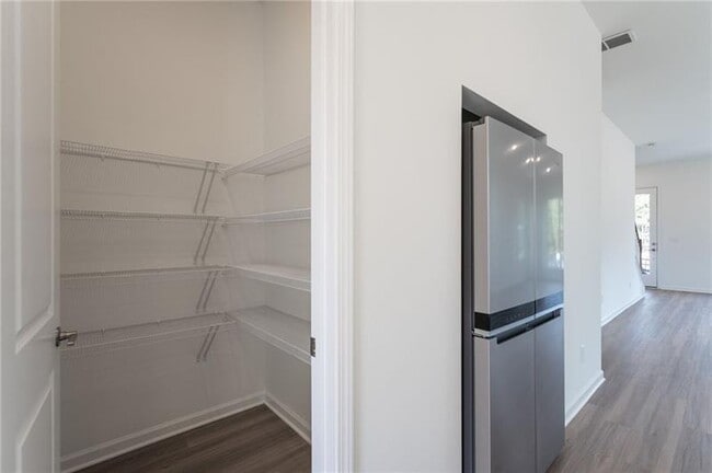 Building Photo - 101 Pearl St