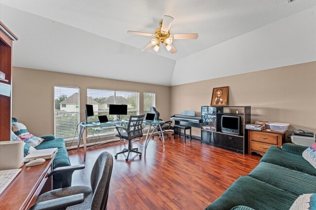 Building Photo - 1631 Mustang Crossing