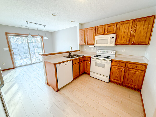 Kitchen - 23153 Iris Avenue