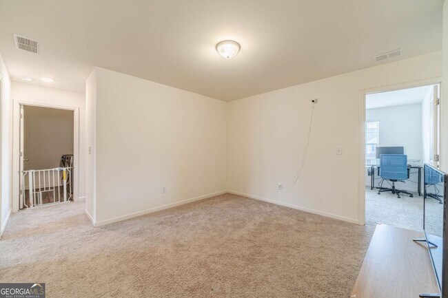 Building Photo - 222 Knightsbridge Ln