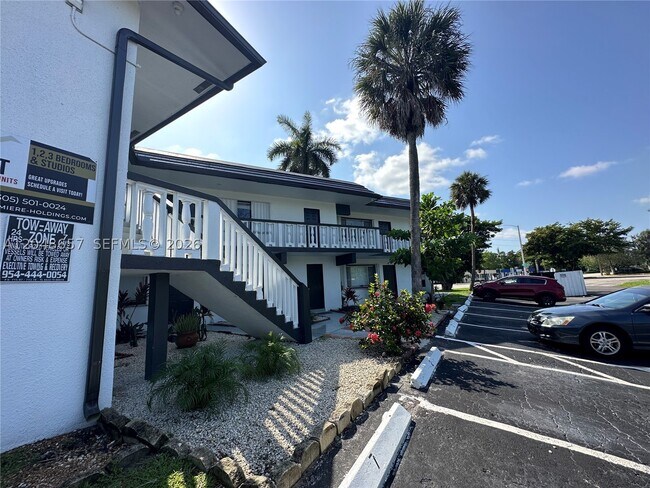 Building Photo - 2401 NW 9th Terrace