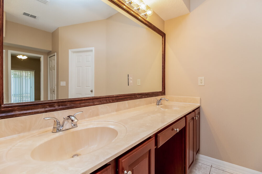 Building Photo - 1320 Falconwood Ct