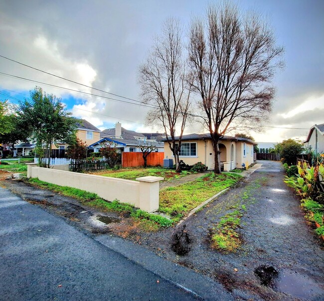 Primary Photo - Charming Country-Style Home w/Off-Street P...