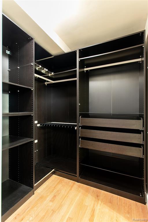 Building Photo - 15 E Kirby St