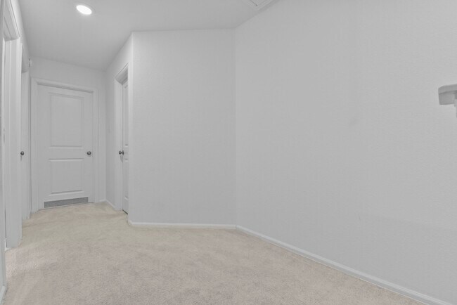 Building Photo - 18718 Clearwater Brk Dr