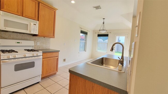 Building Photo - 4822 Bonny Loch Ln