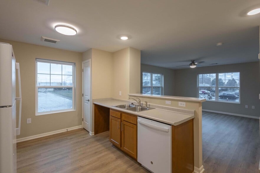 Building Photo - Juniper Crossing