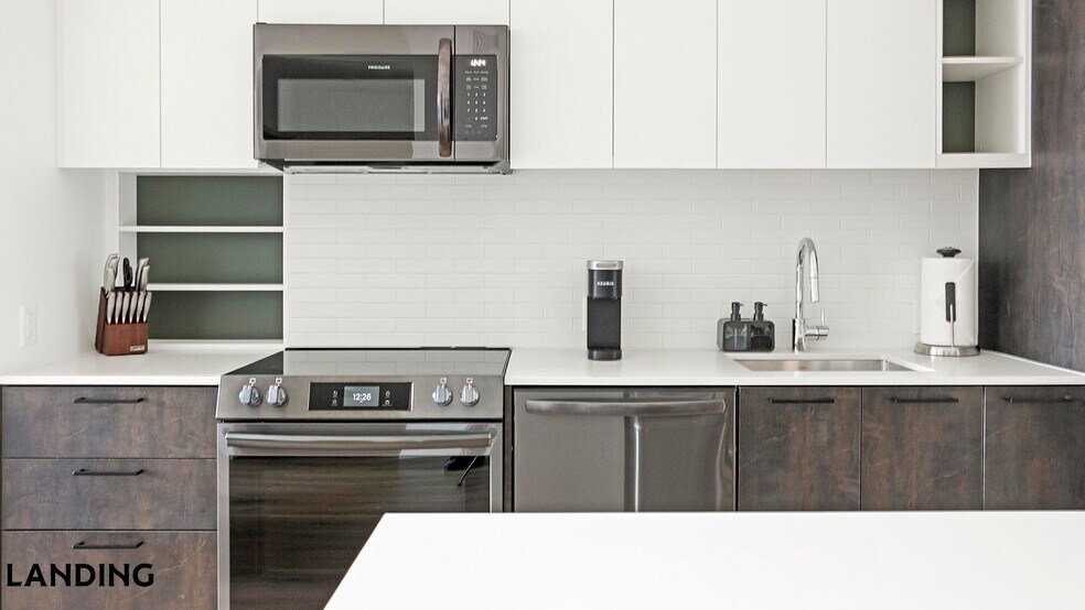 Building Photo - 632 Howard Rd SE