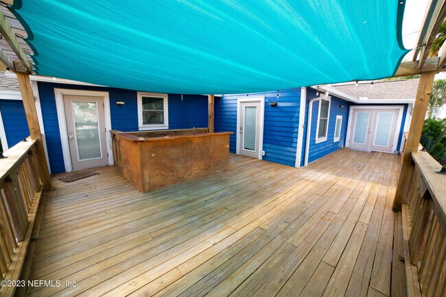 Building Photo - 2010 3rd St