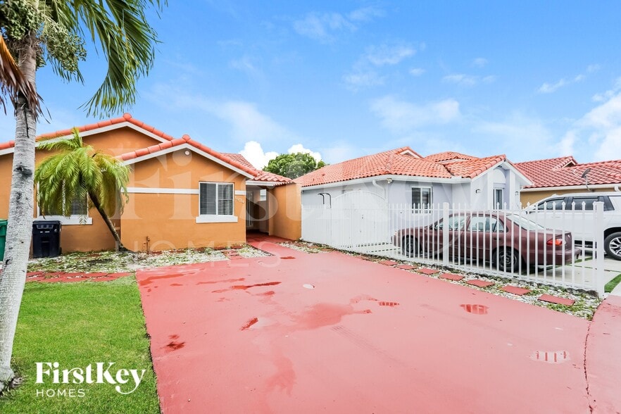 Building Photo - 1934 SW 123rd Ave