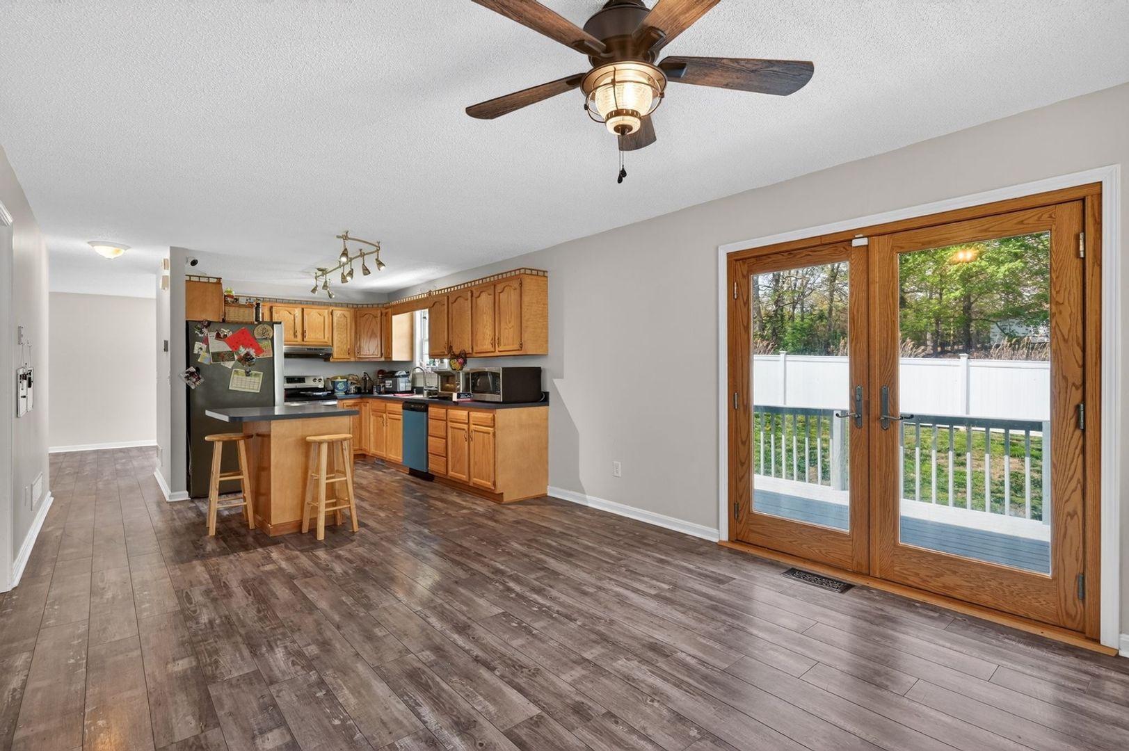 Building Photo - 373 Redwing Rd