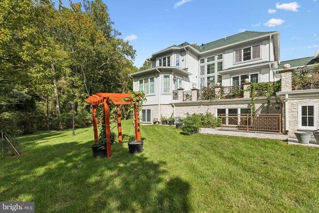 Building Photo - 855 Dolley Madison Blvd