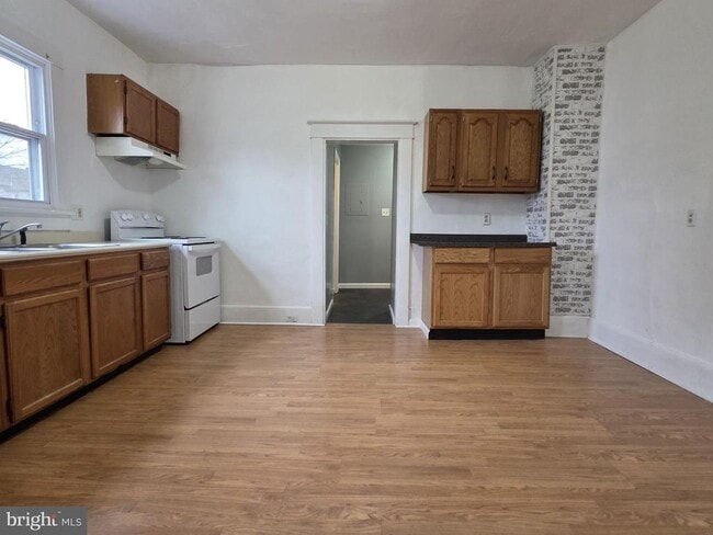 Building Photo - 2A E Milby St