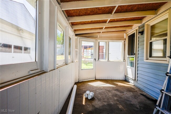 Building Photo - 1628 28th St NE