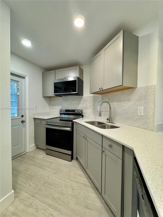 Building Photo - 111 NW 7th Ave