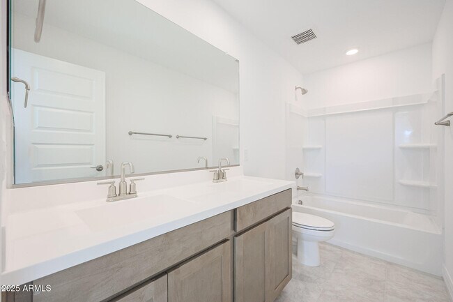 Building Photo - 14768 W Cottontail Ln