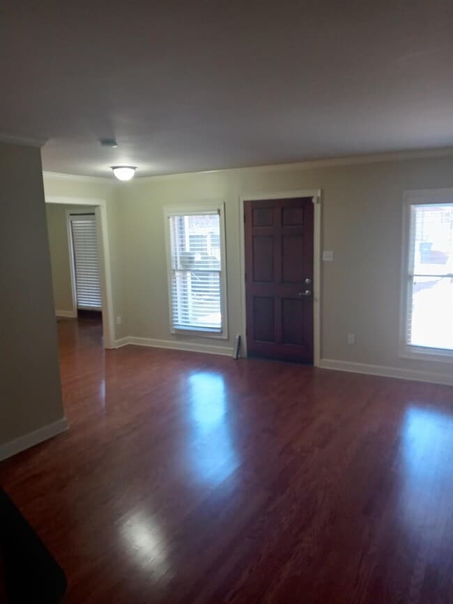Building Photo - 676 Hotchkiss Ln