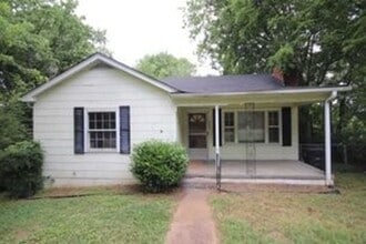 Building Photo - Historic Home For Rent! 2 Bedroom 1 Bathroom!