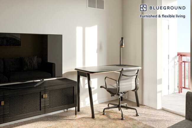 Building Photo - 1320 N Veitch St