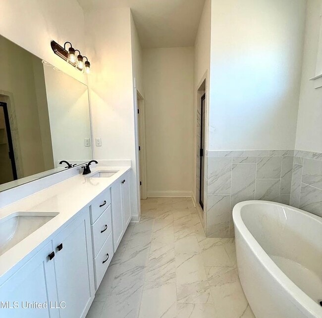 Building Photo - 607 Sunflower St