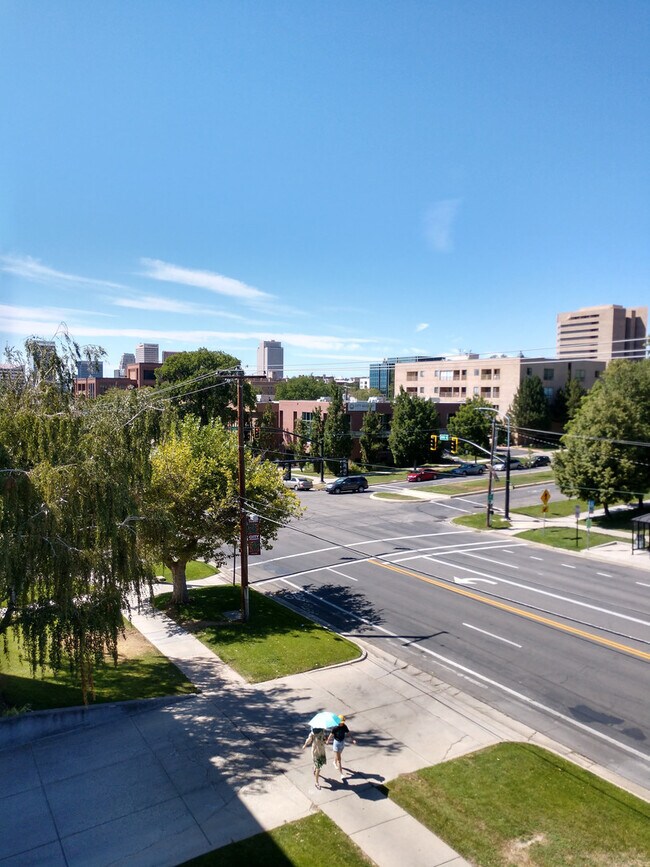 Building Photo - 207 S 600 E