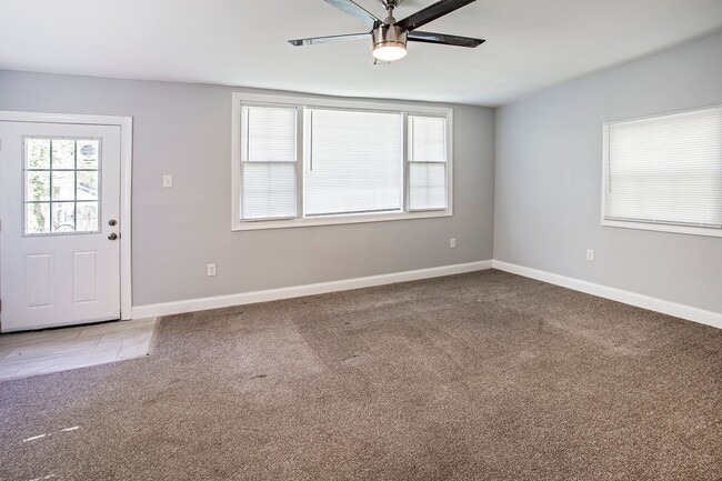 Building Photo - Gwinhurst - Fully updated 4 bedroom, 2 bat...