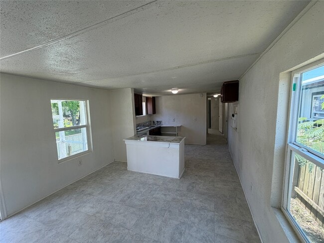 Building Photo - 8979 Gladewood