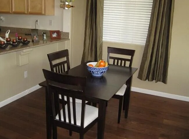 Building Photo - IMMACULATE NATOMAS 4/3 plus office!  Pleas...