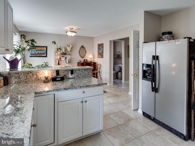 Building Photo - 3975 Wilcoxson Dr
