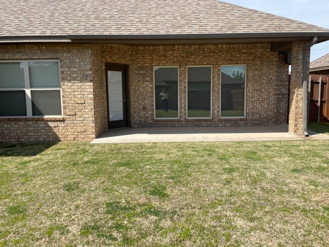 Building Photo - Deer Creek Schools