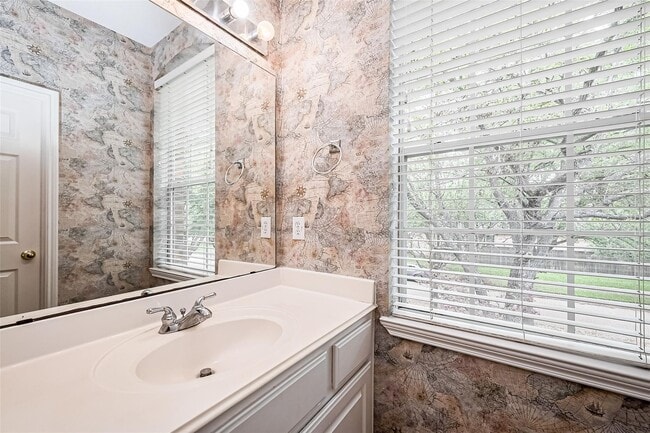 Building Photo - 5547 Cranston Ct