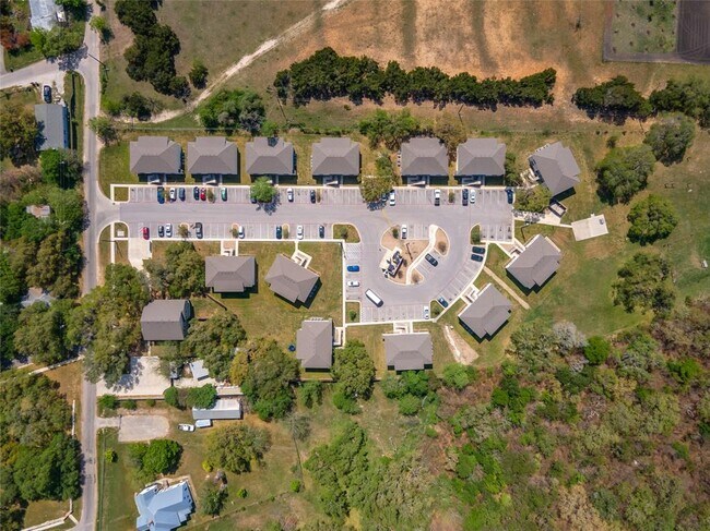 Building Photo - 304 Stubblefield Ln