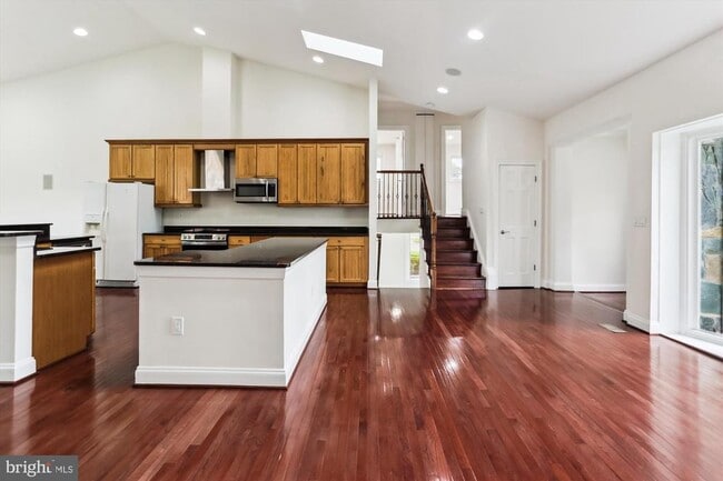 Building Photo - 9915 Ashburton Ln