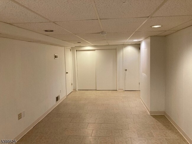 Building Photo - 598 Saddle River Rd