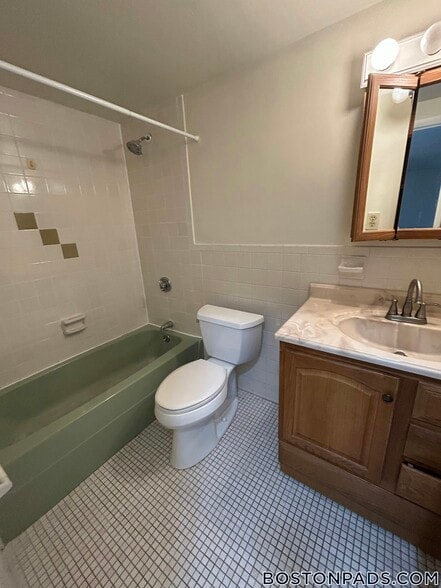 Building Photo - 175 Adams St