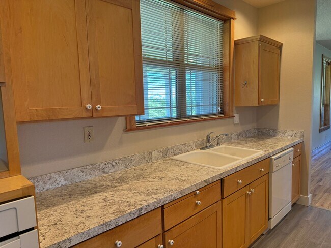 Building Photo - Make this beautiful country home yours! Our home is available for immediate rent.