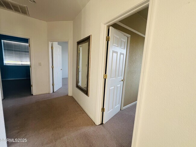Building Photo - 513 Cypress Point Dr