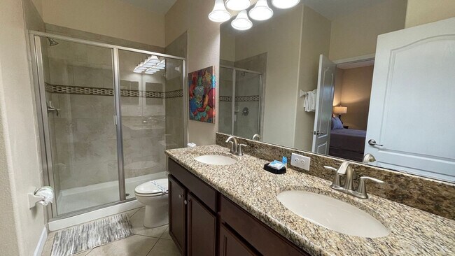 Building Photo - 1424 Rolling Fairway Dr