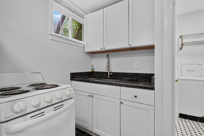 Building Photo - 4336 45th St NW