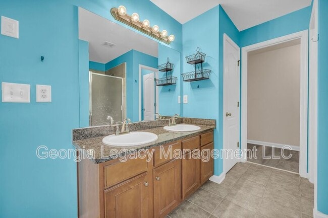 Building Photo - 816 Kaitlyn Dr