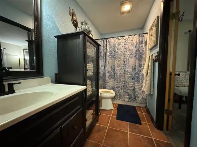 Building Photo - 690 Sommerfeld Dr