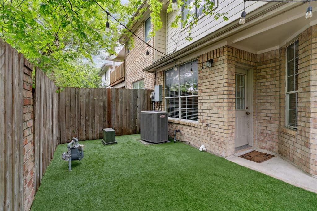 Building Photo - 7606 N Linpar Ct