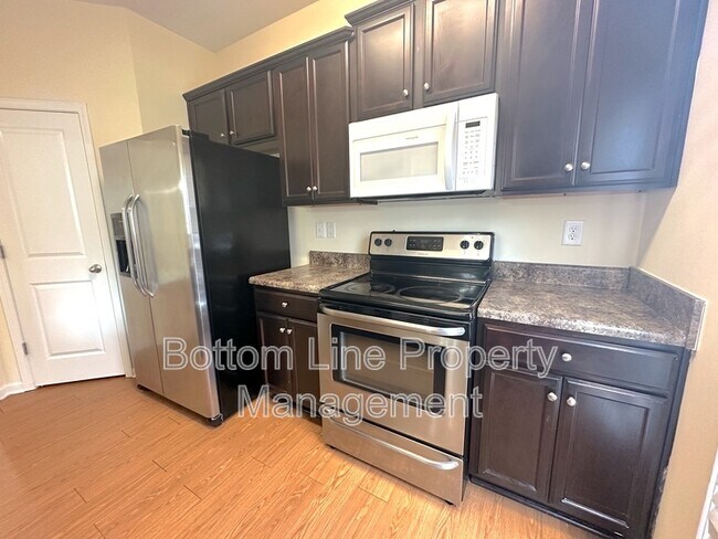 Building Photo - 9341 Hamel St